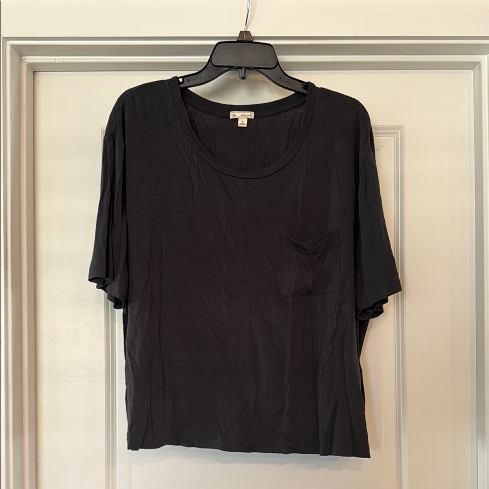 Women's Gray Top
